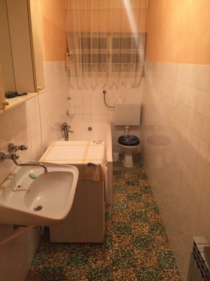Apartman Frane 6+2 Brodarica  Esterno foto
